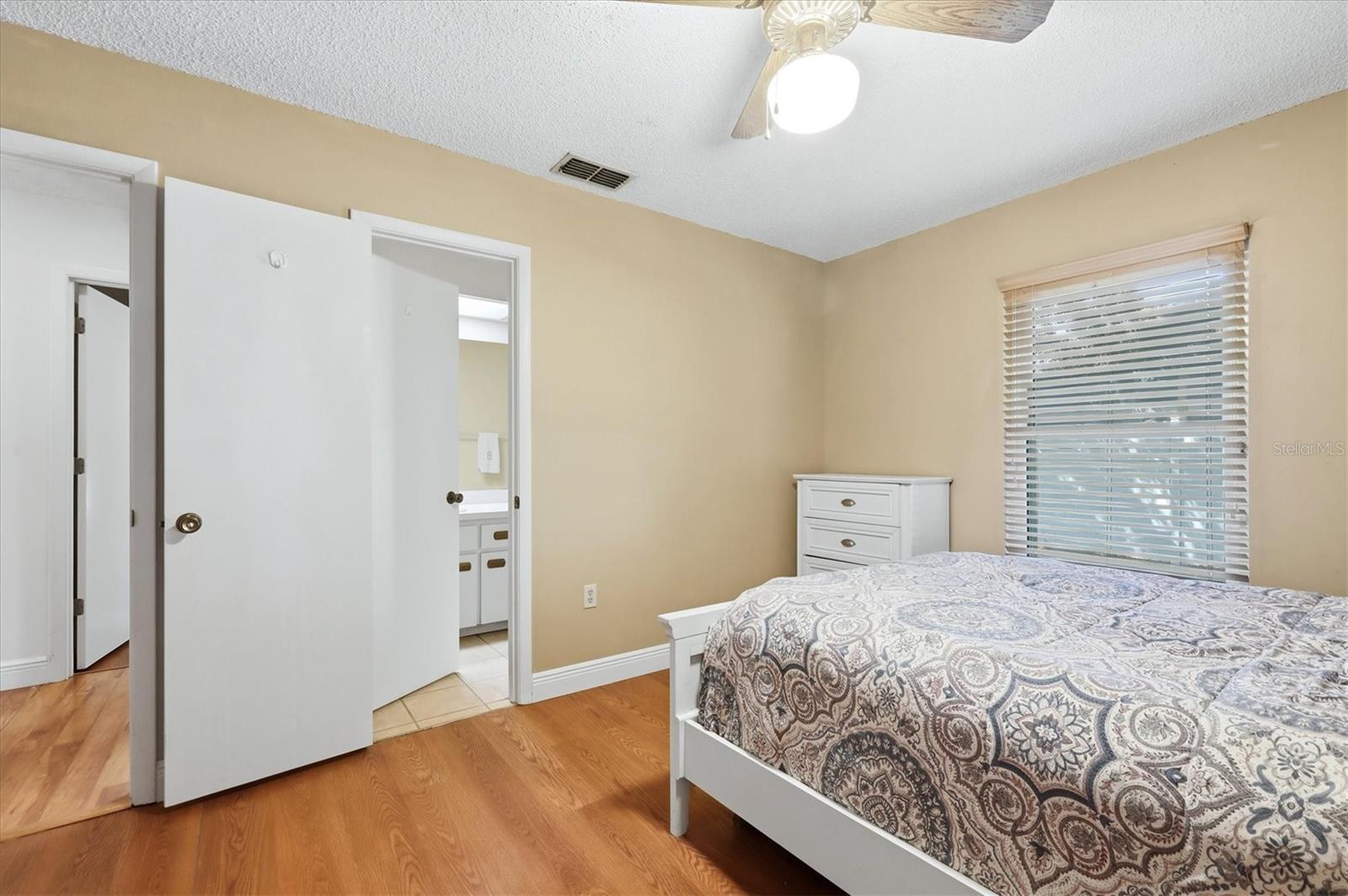 4006 75th Ter E Property Photo 21