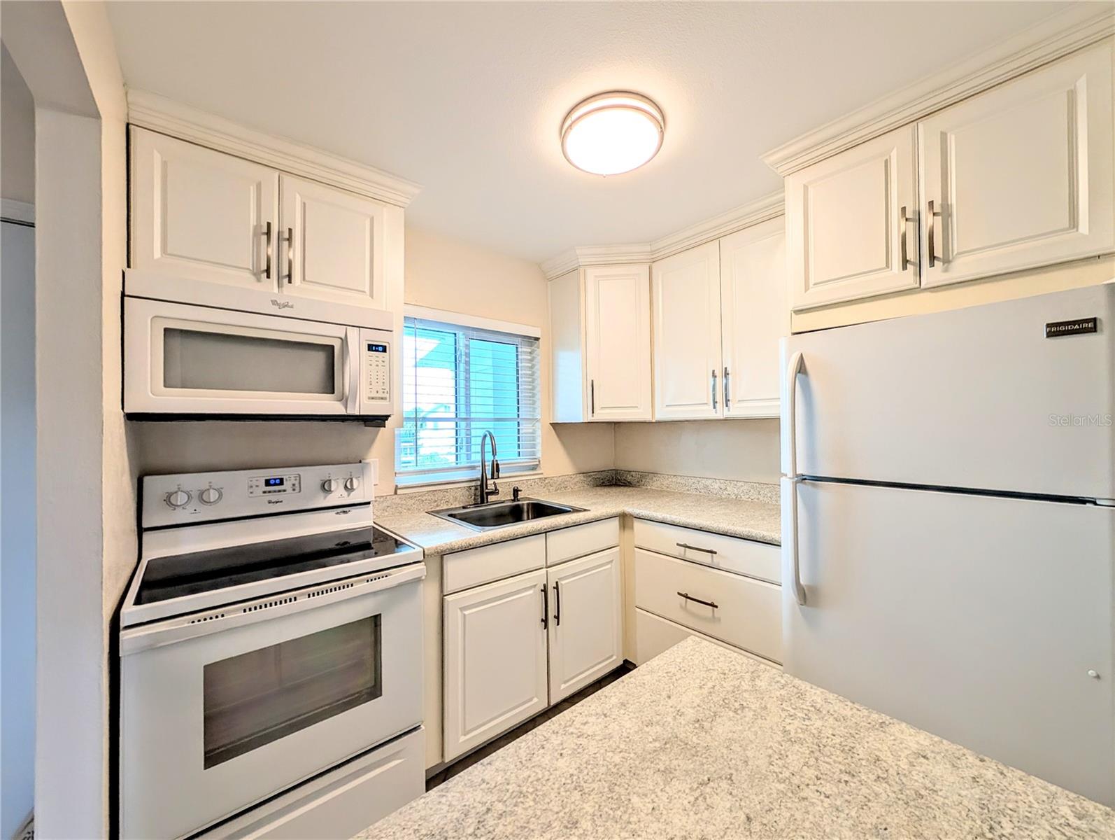 5949 Easy St #i36 Property Photo 4