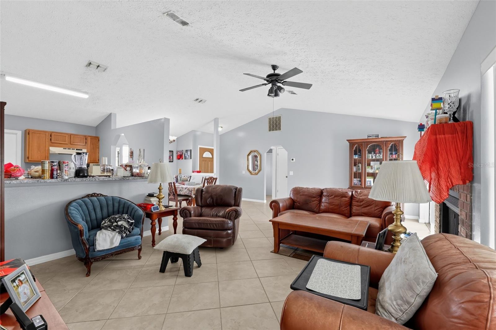 1805 Lakewind Dr Property Photo 11