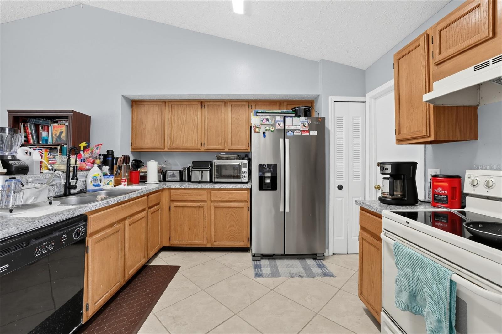 1805 Lakewind Dr Property Photo 19