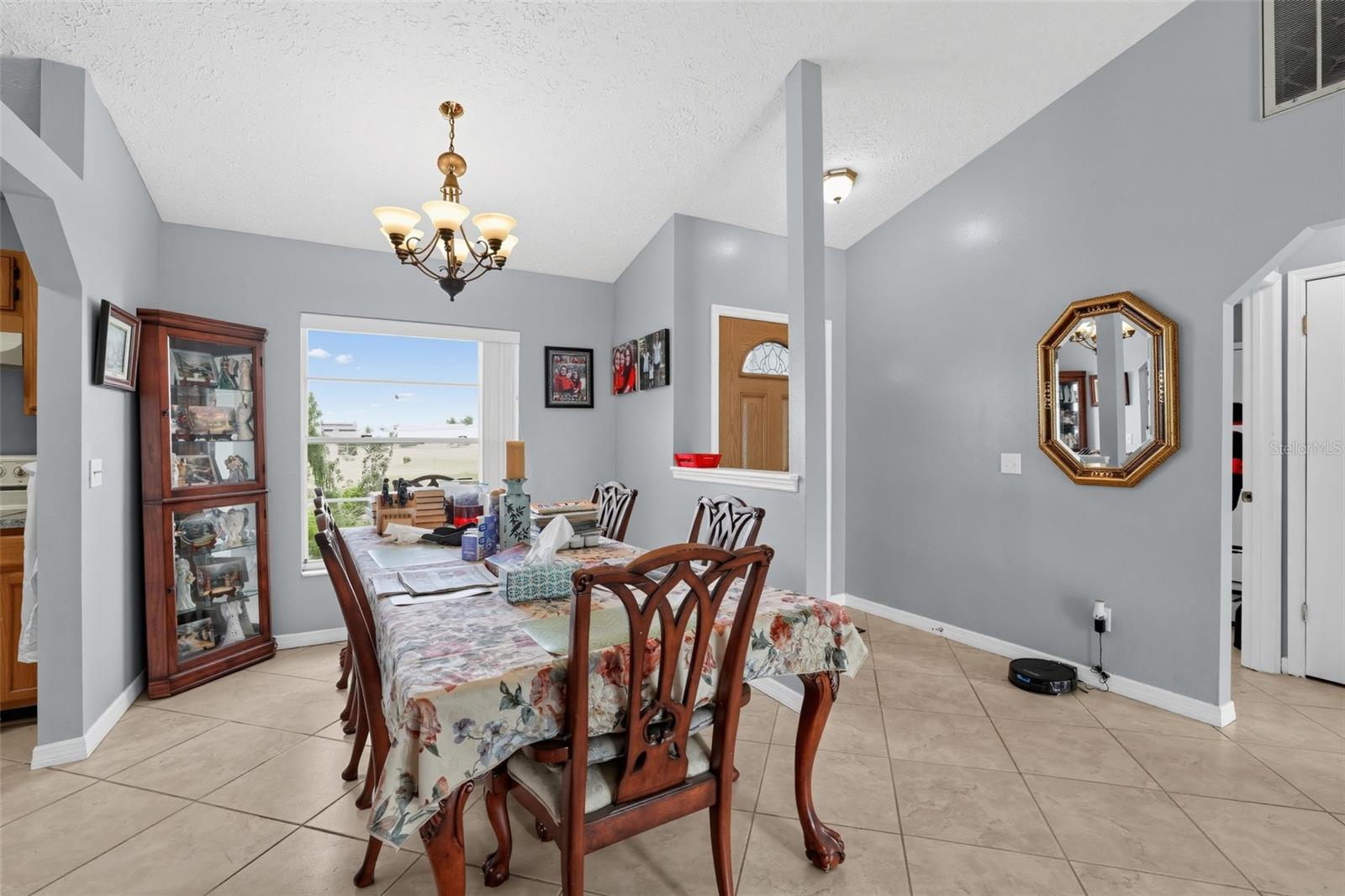1805 Lakewind Dr Property Photo 20