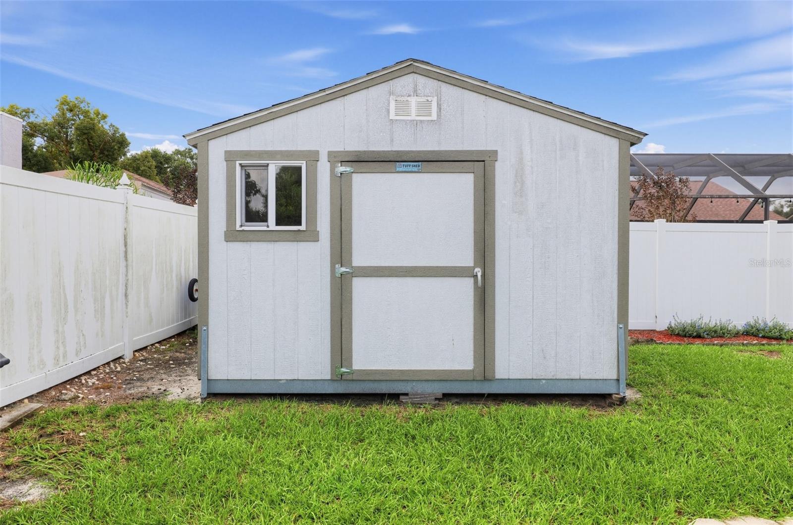 1805 Lakewind Dr Property Photo 32