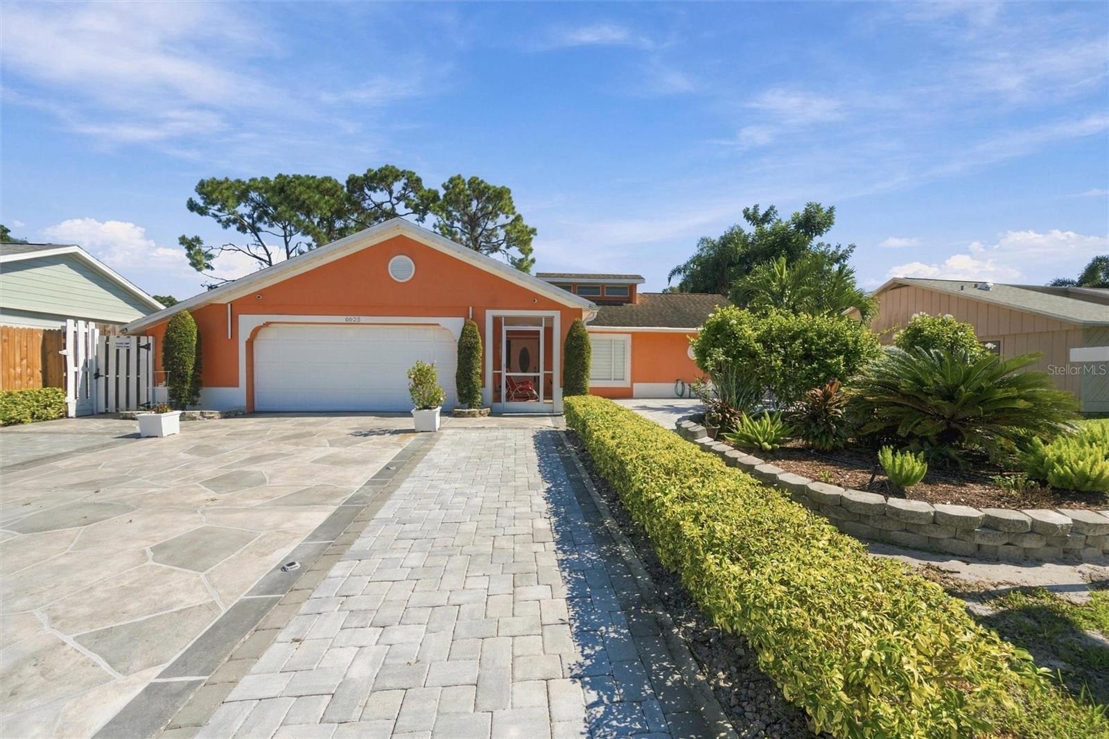 6625 MAUNA LOA BLVD Property Photo 1