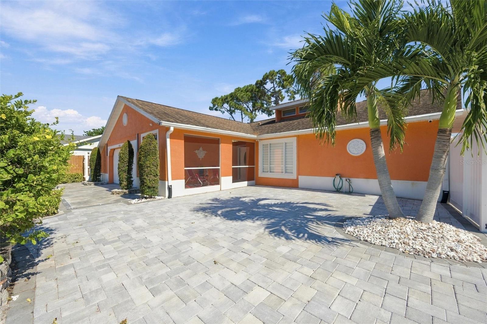 6625 Mauna Loa Blvd Property Photo 7