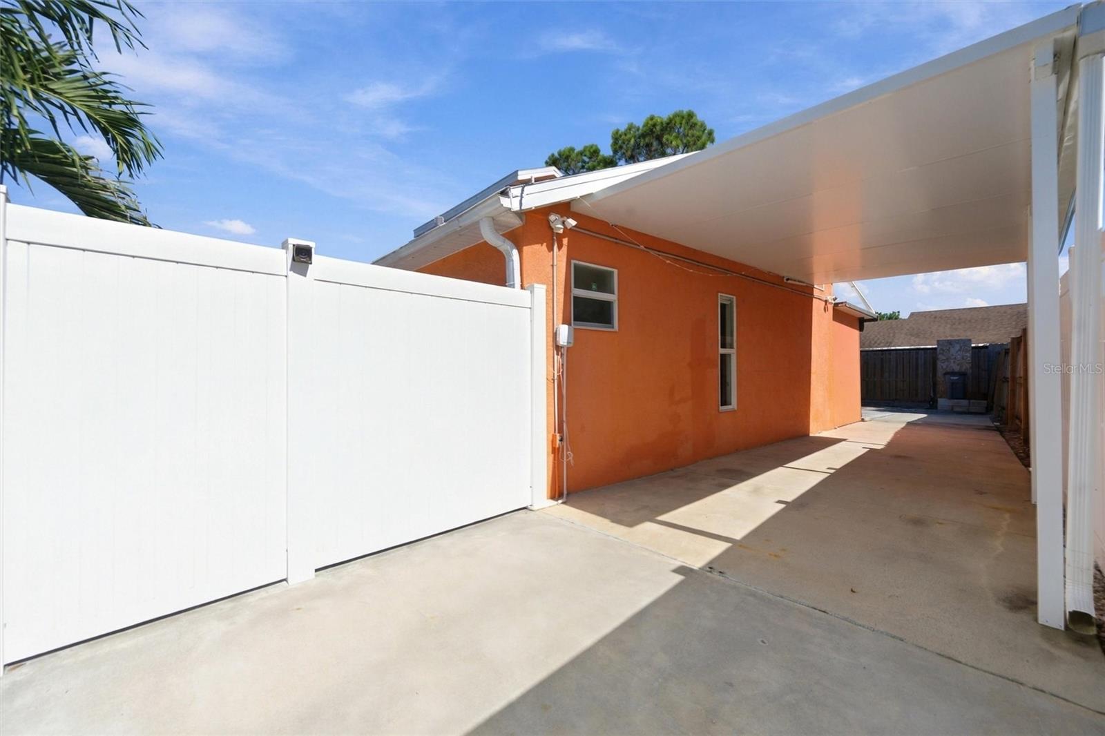 6625 Mauna Loa Blvd Property Photo 8