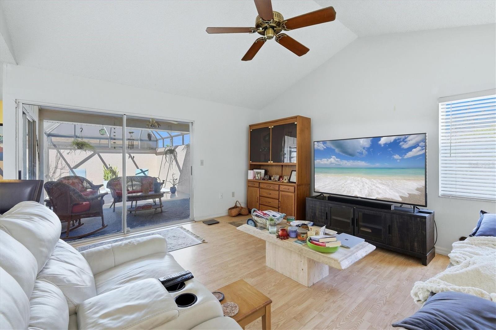 4173 Center Pointe Cir #87b Property Photo 6