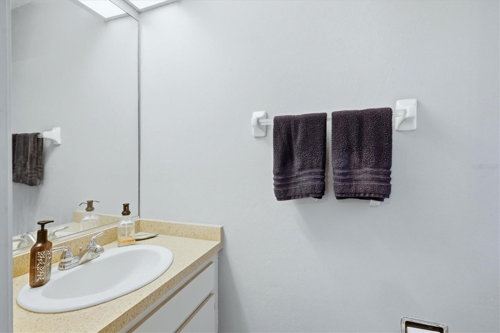 4173 Center Pointe Cir #87b Property Photo 18