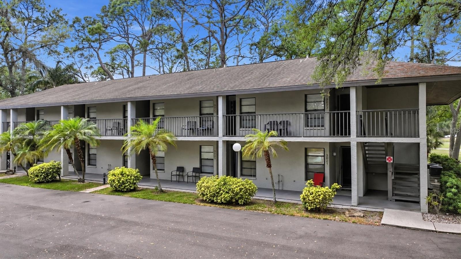 3025 QUAIL HOLW #3025 Property Photo 1