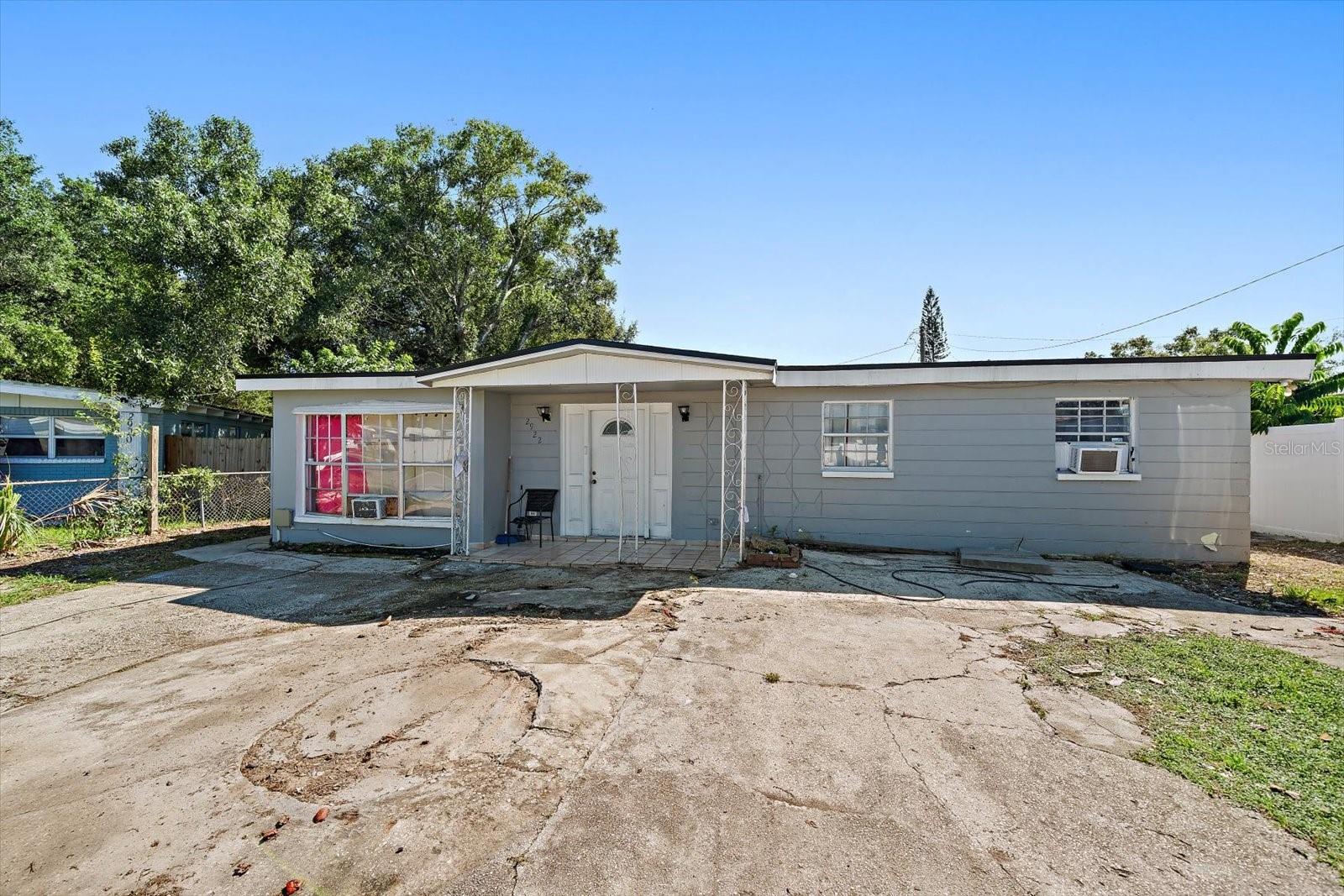 2922 Sample Loop Property Photo