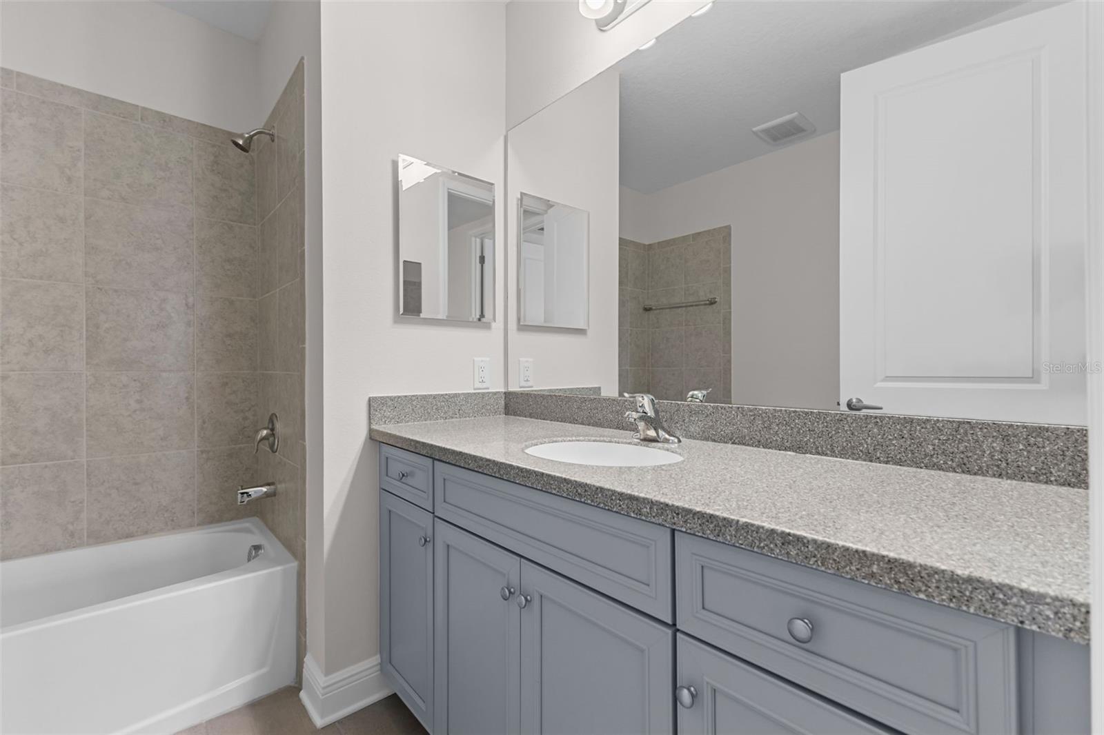9961 Cross River Trl Property Photo 29