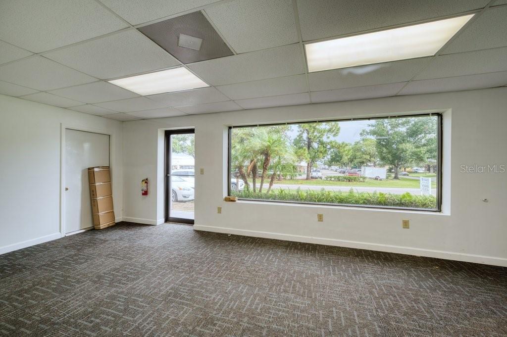 511 Interstate Ct Property Photo 15