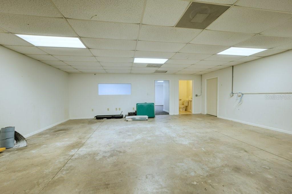 511 Interstate Ct Property Photo 21