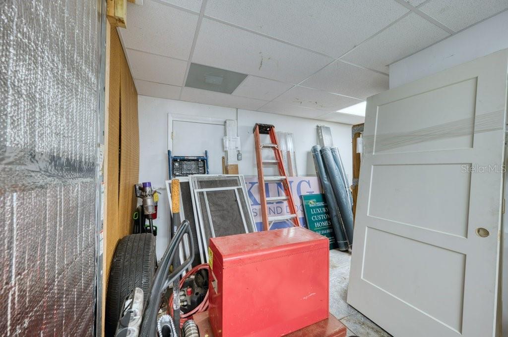 511 Interstate Ct Property Photo 44