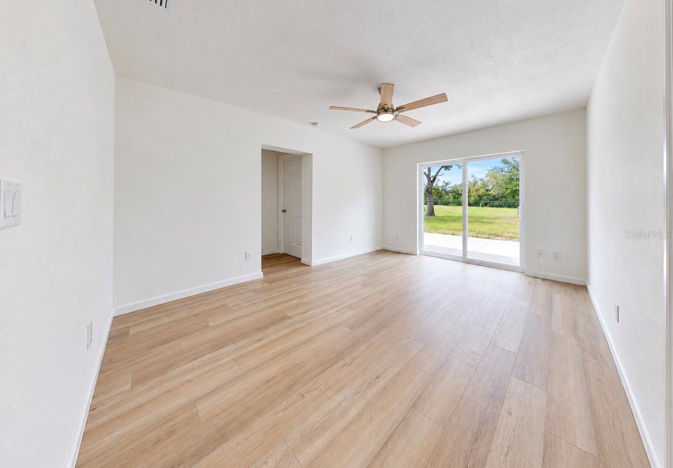 1406 W Del Webb Blvd Property Photo 11