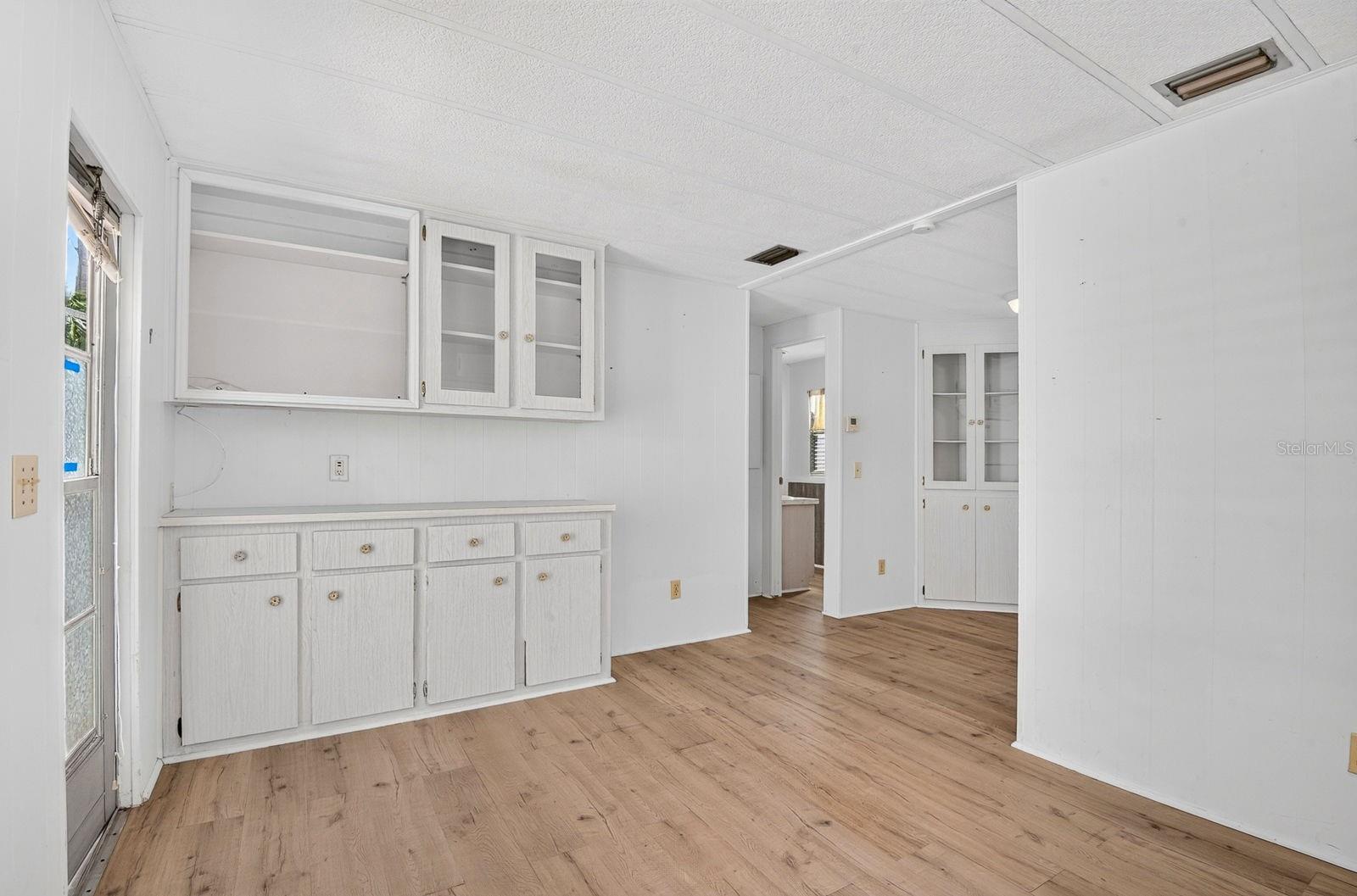 60 4th St Property Photo 3