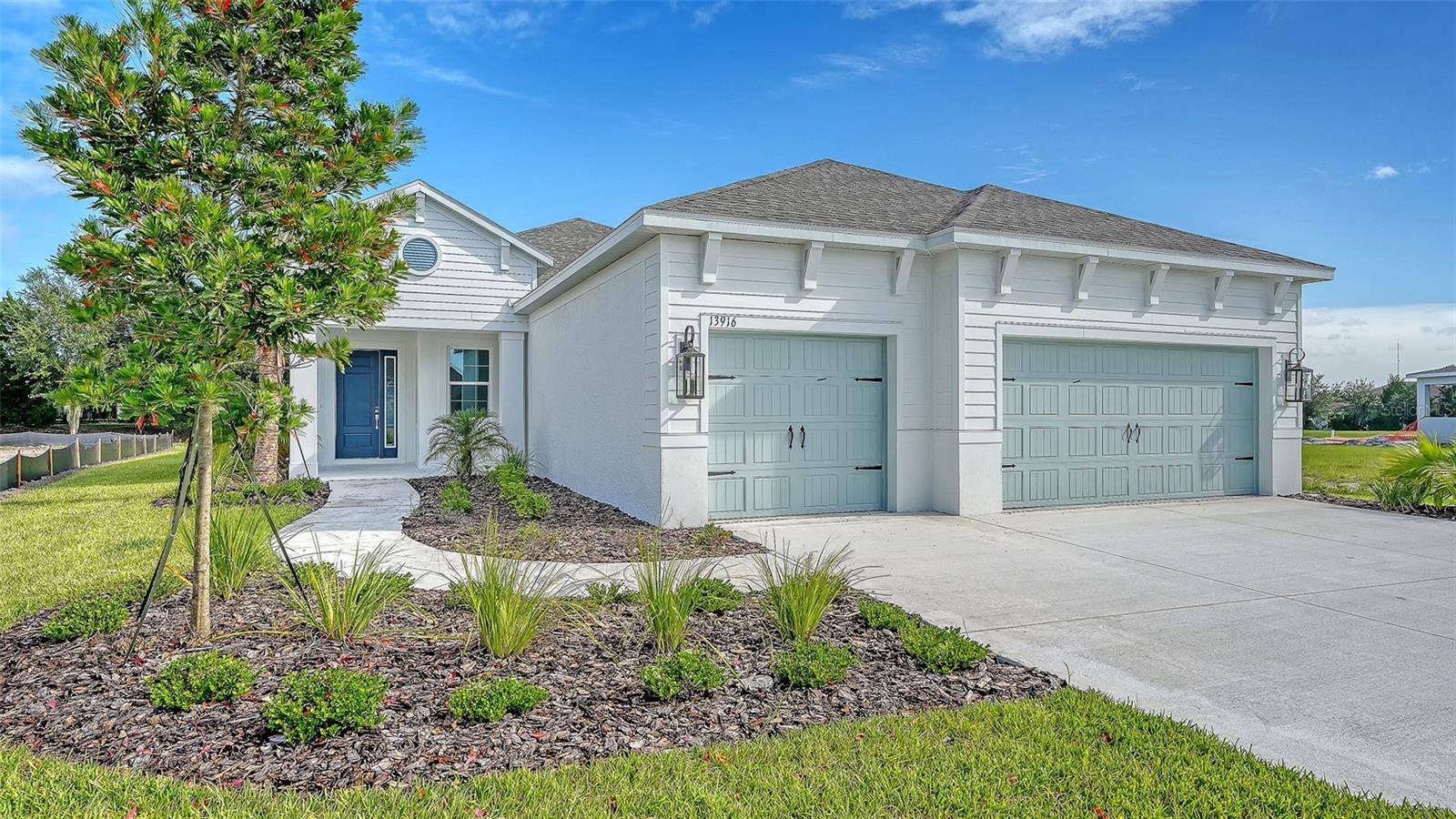 13916 PAINTED LOOP Property Photo 1