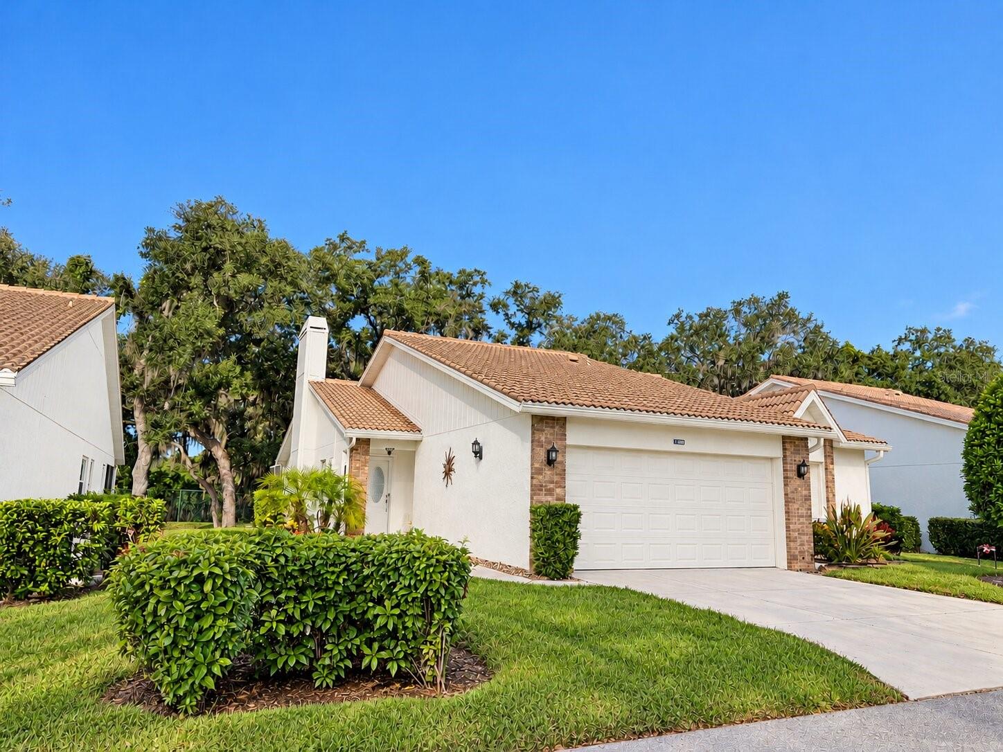 5808 GARDEN LAKES FERN Property Photo 1