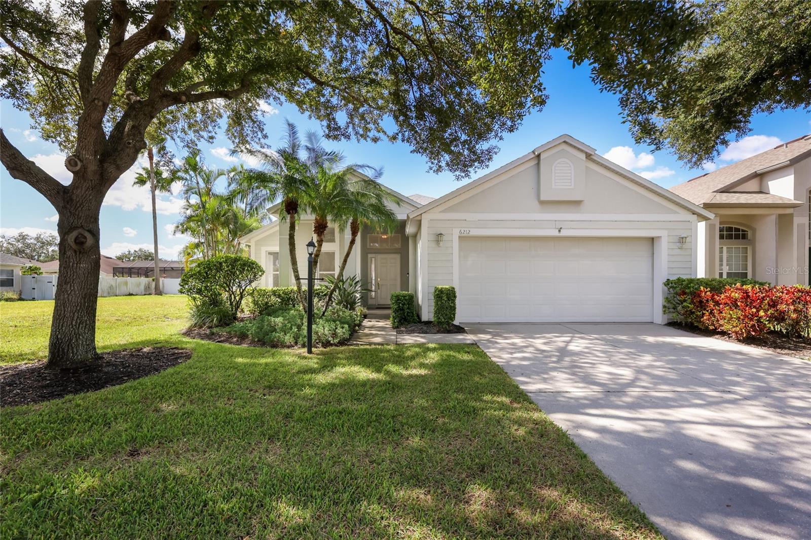 6212 Macaw Gln Property Photo 1