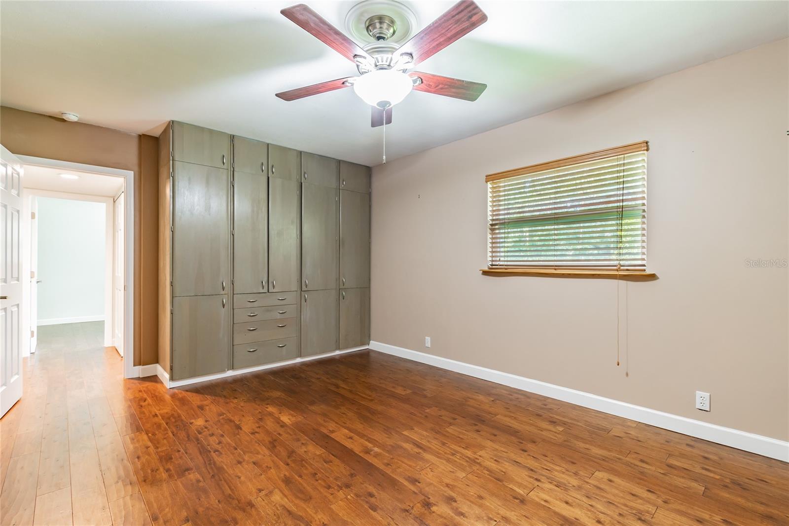 308 Glen Burnie Ave Property Photo 14