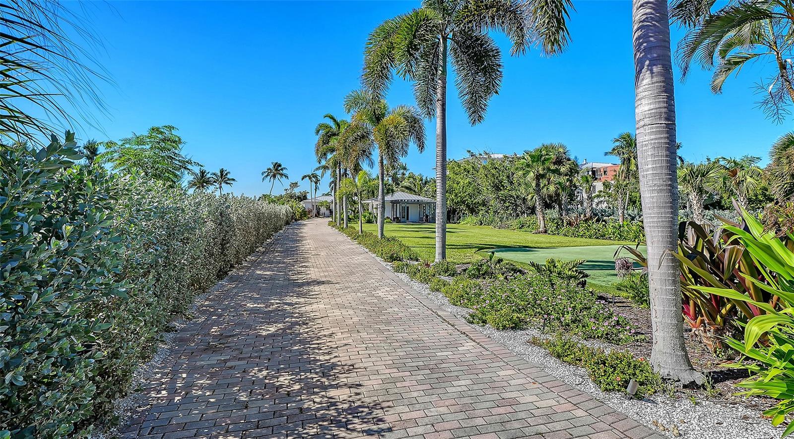 6061 Gulf Of Mexico Dr Property Photo 5