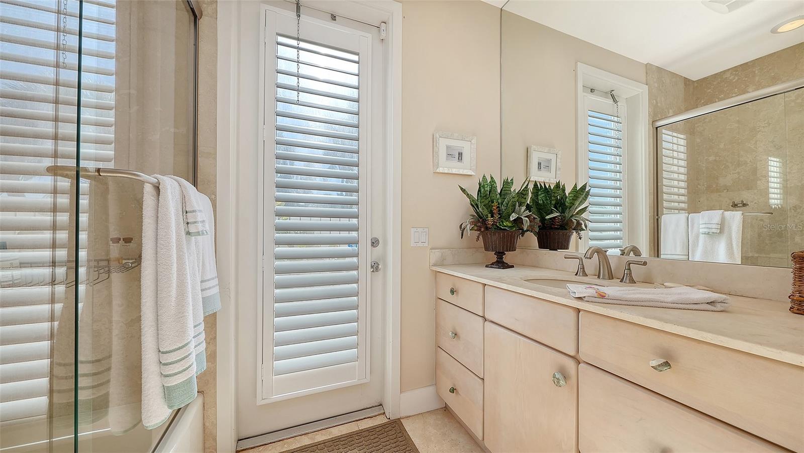 6061 Gulf Of Mexico Dr Property Photo 41