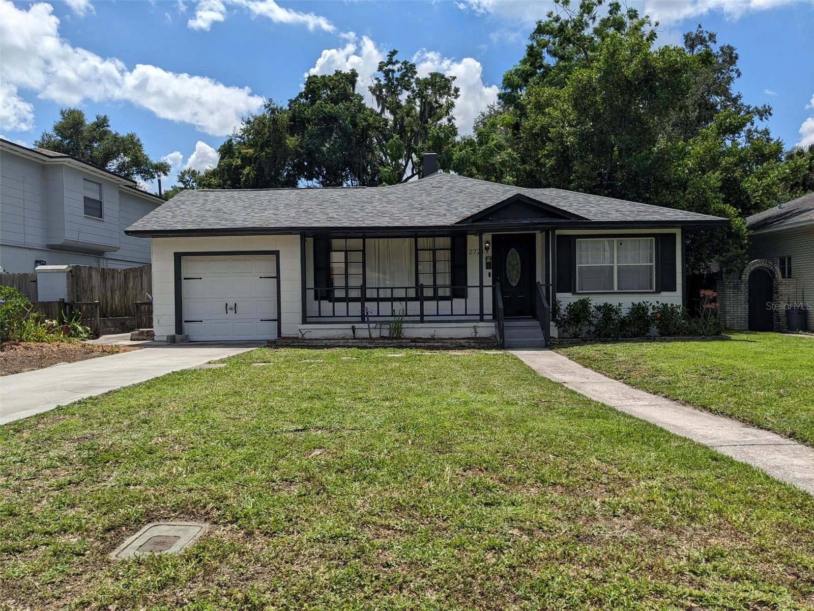 2721 Woodland Hills Ave Property Photo