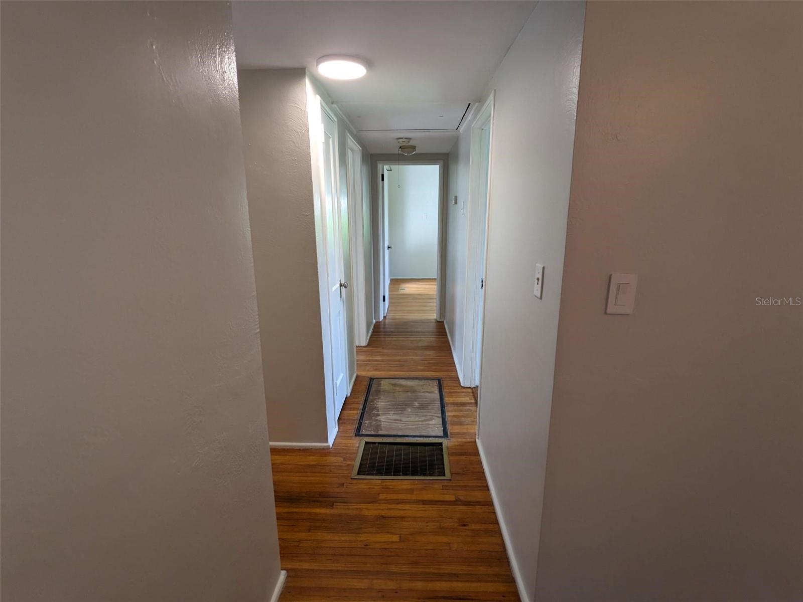 2721 Woodland Hills Ave Property Photo 11