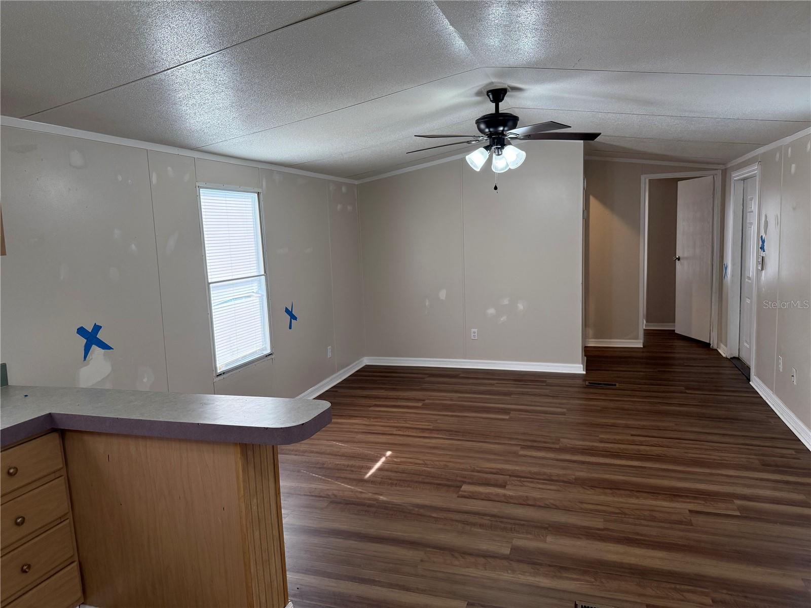 340 S Hankin Rd Property Photo 3