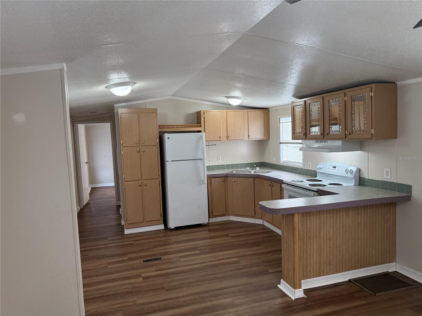 340 S Hankin Rd Property Photo 7