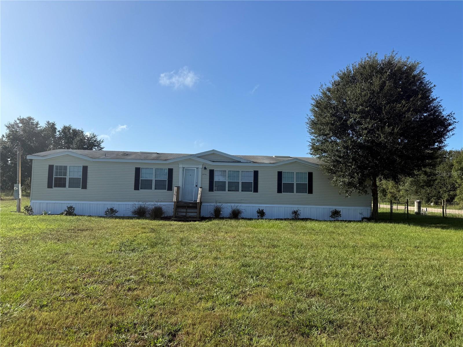 4795 SCHOONER AVE Property Photo 1