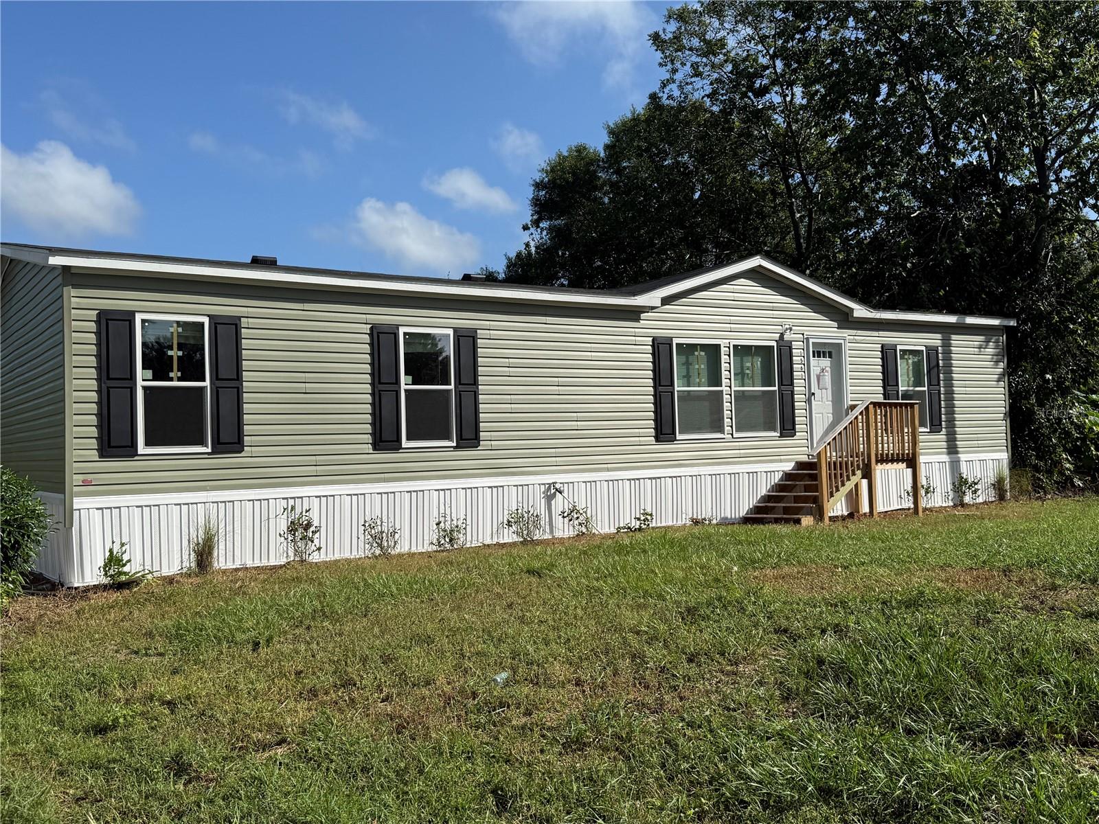 1561 Poe Rd Property Photo 1