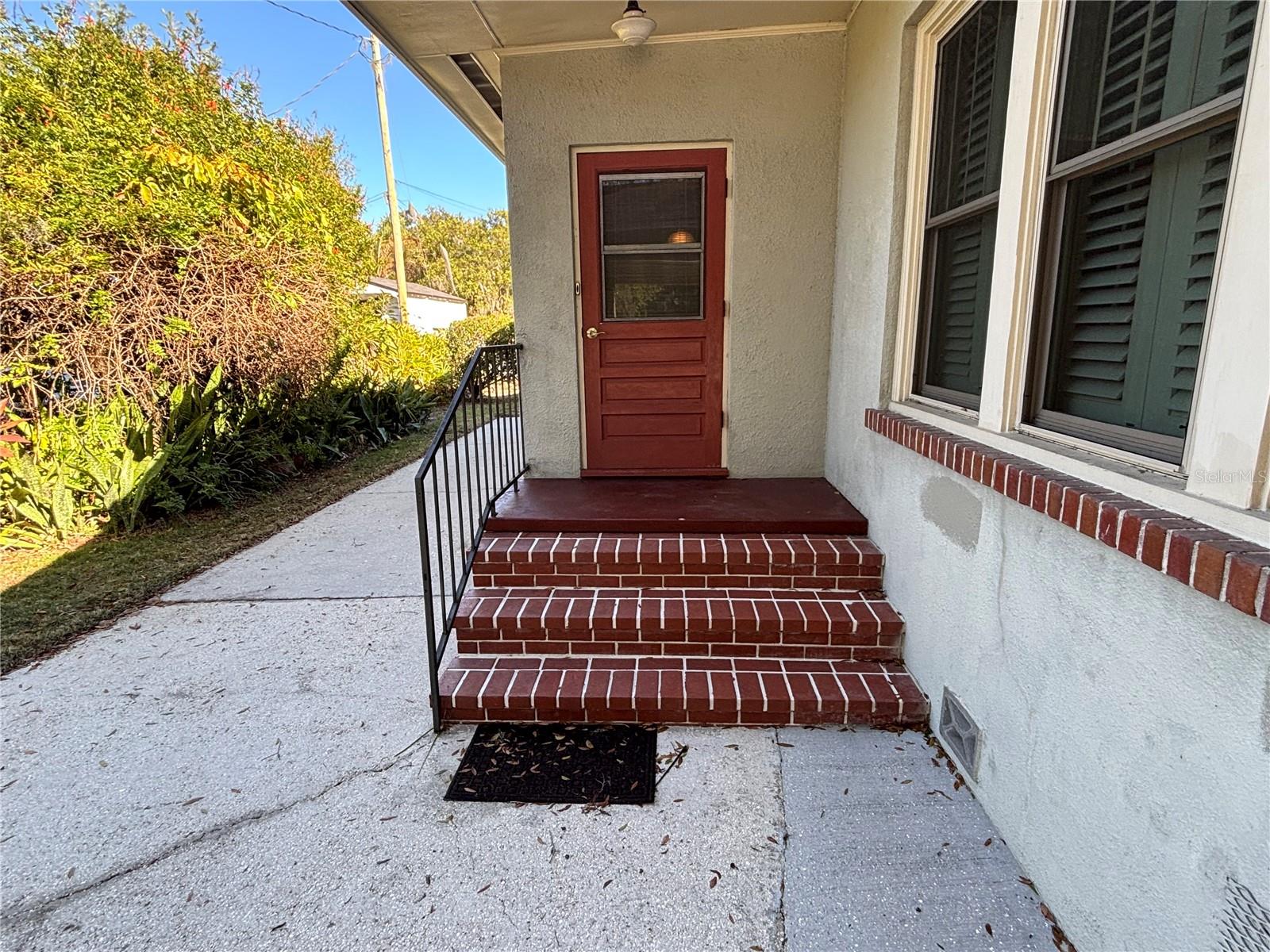 1230 S Orange Ave Property Photo 35