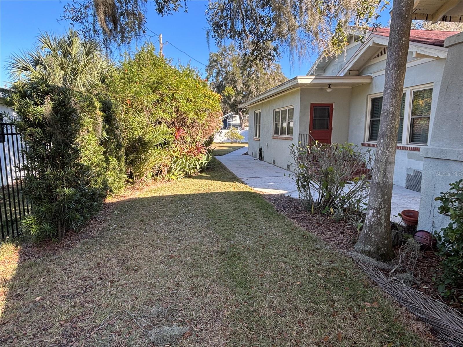 1230 S Orange Ave Property Photo 43