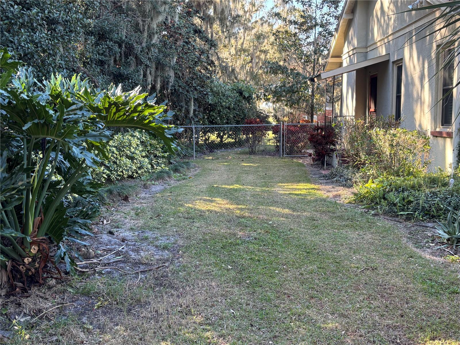 1230 S Orange Ave Property Photo 47