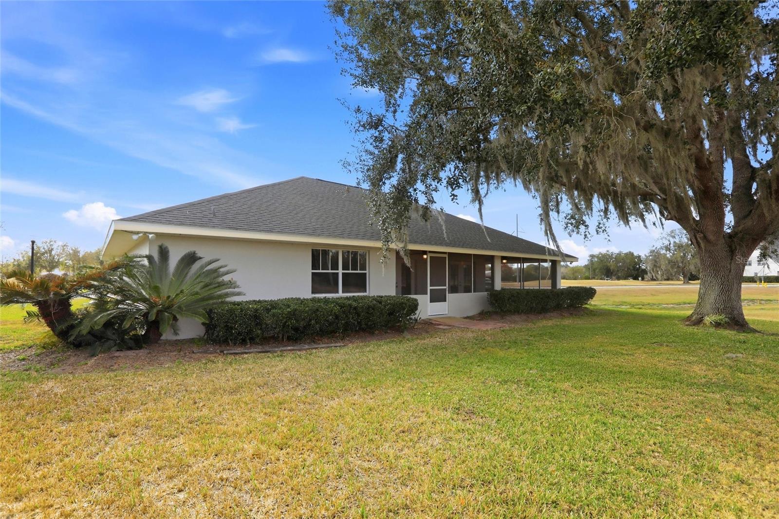 2992 Oaks Bnd Property Photo 6