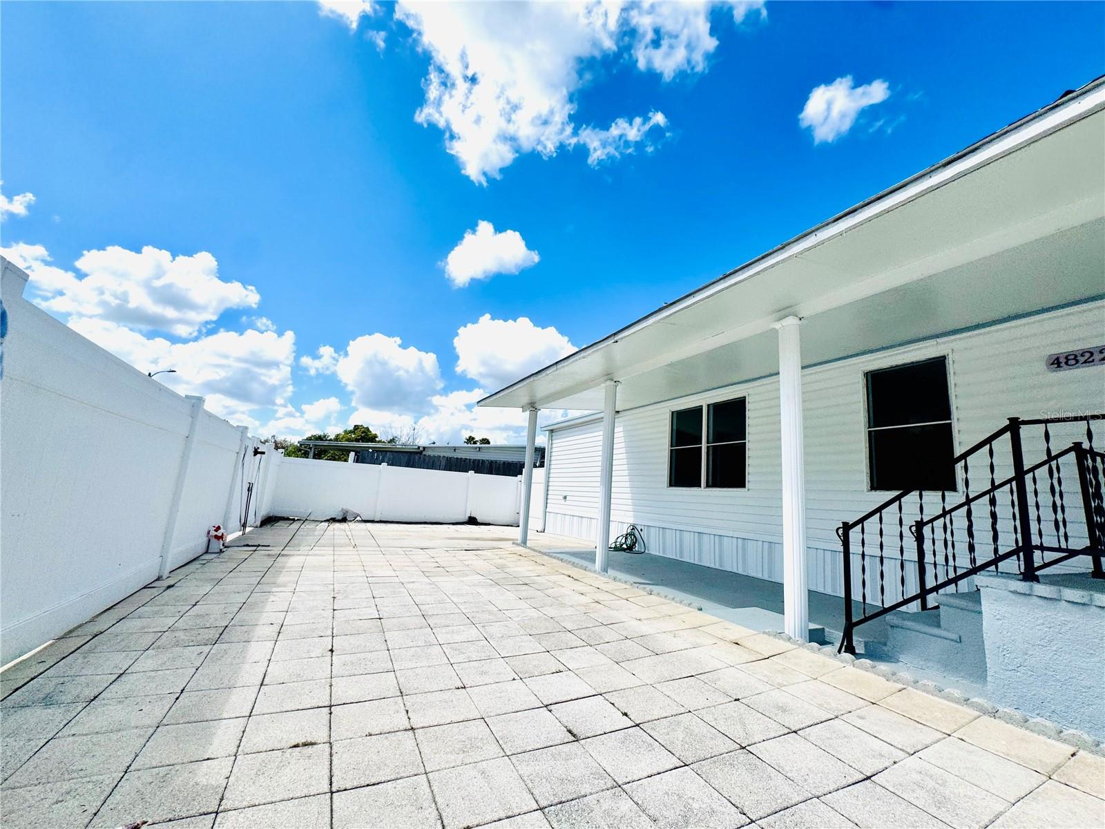 4822 Rolling Meadow Dr Property Photo 3