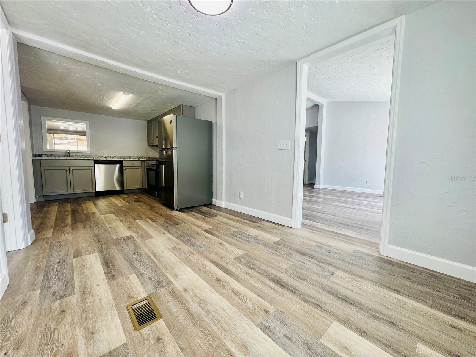 4822 Rolling Meadow Dr Property Photo 8