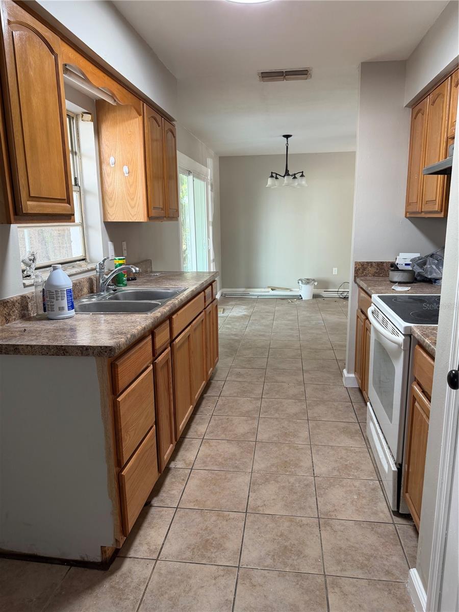 415 S Tangerine Ct Property Photo 4