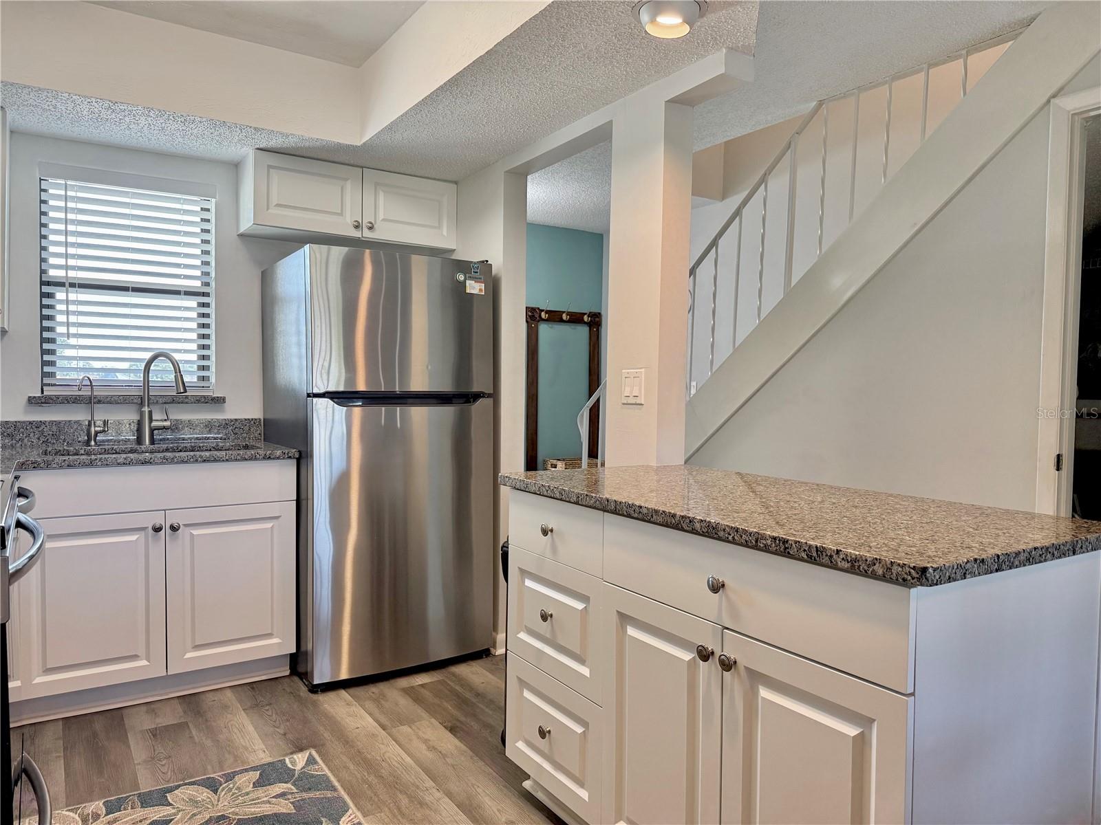 3635 Edgewater Dr #3635 Property Photo 10