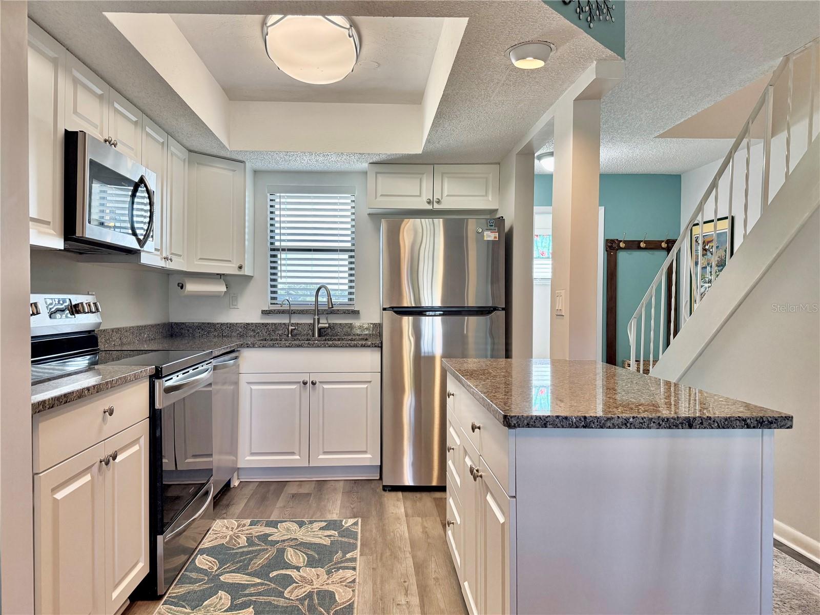 3635 Edgewater Dr #3635 Property Photo 11