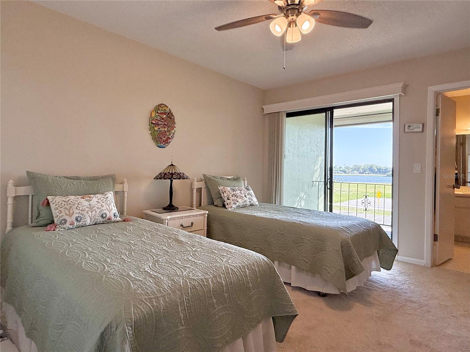 3635 Edgewater Dr #3635 Property Photo 21