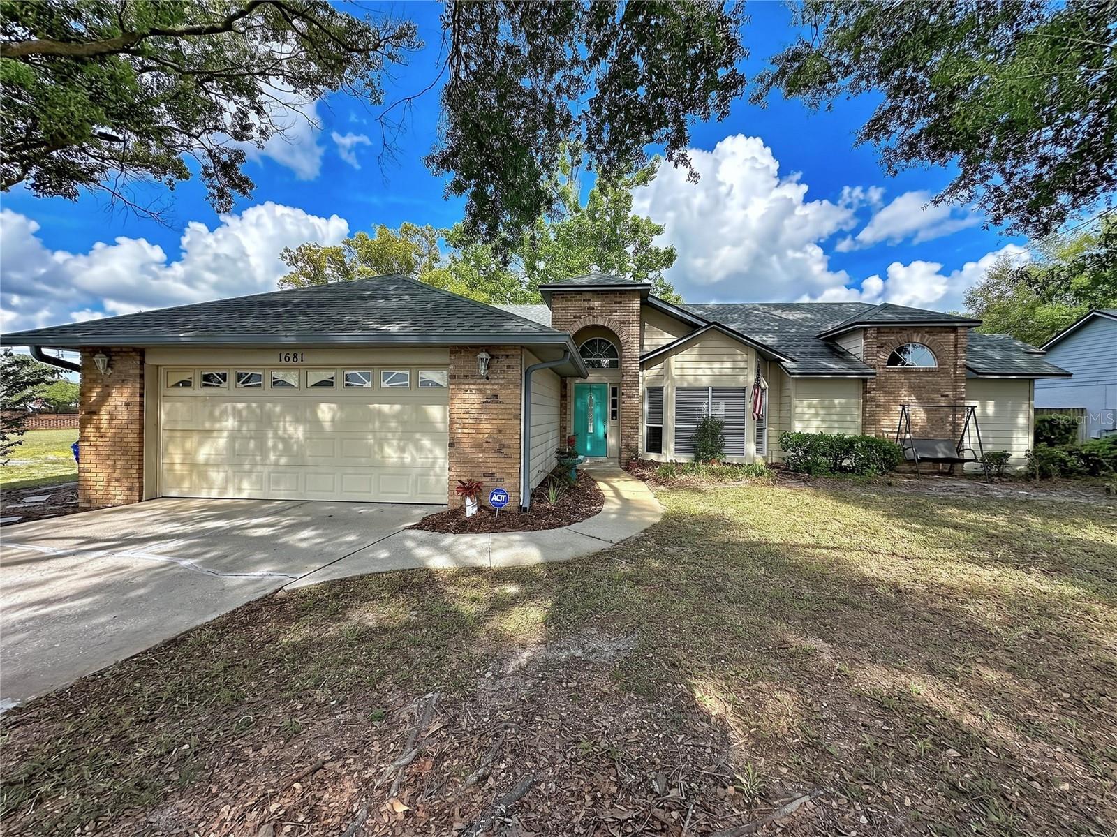 1681 E Spring Ridge Cir Property Photo 1