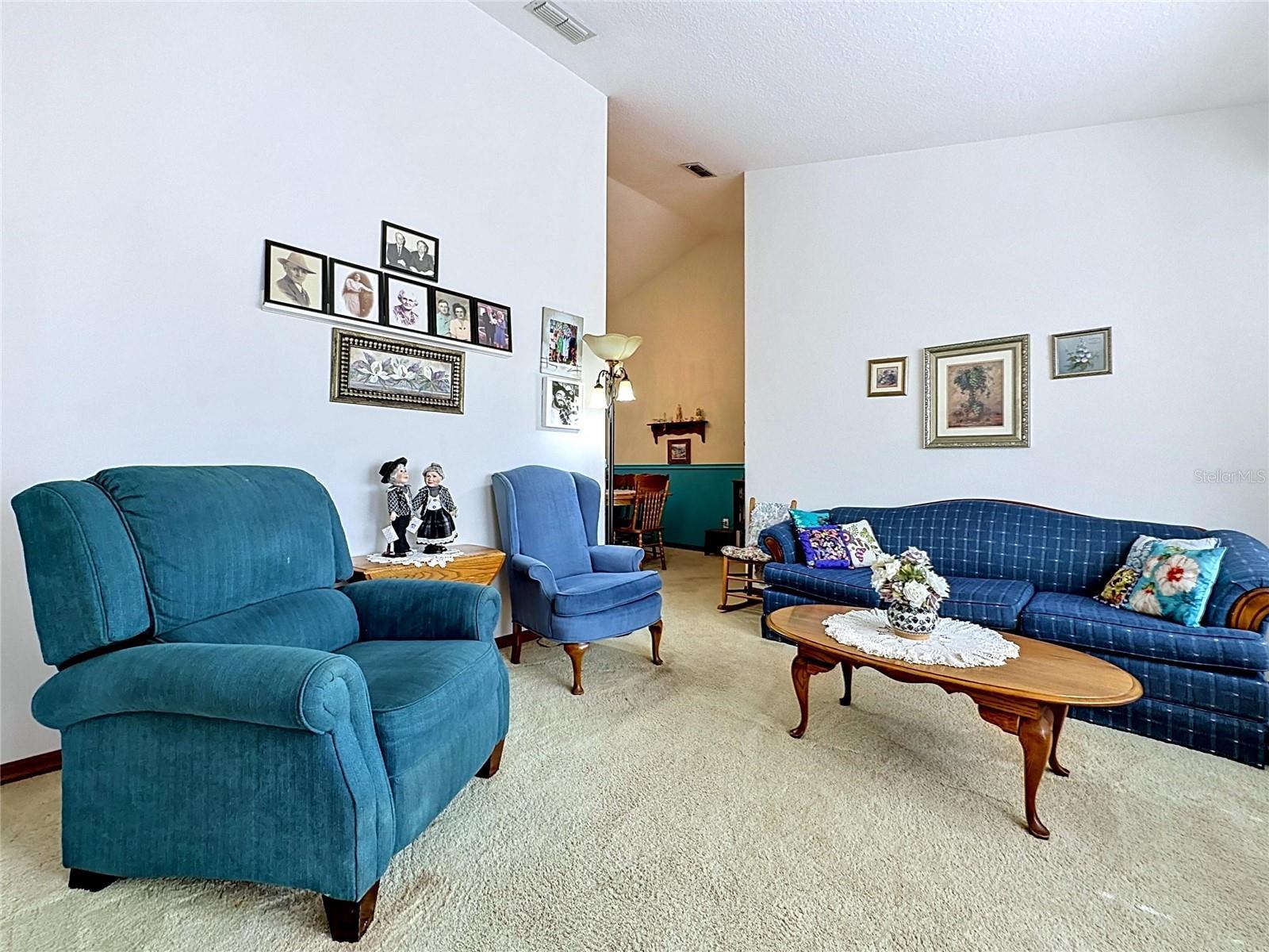 1681 E Spring Ridge Cir Property Photo 7