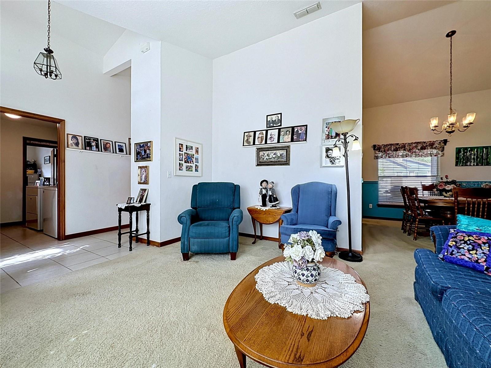 1681 E Spring Ridge Cir Property Photo 8