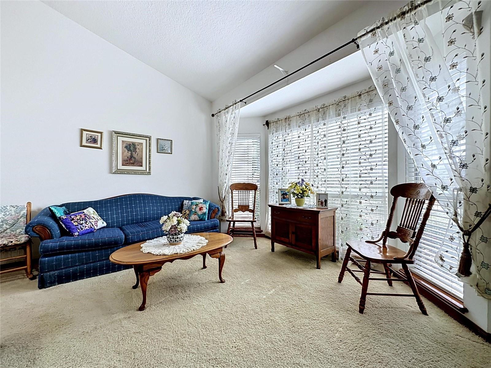 1681 E Spring Ridge Cir Property Photo 9