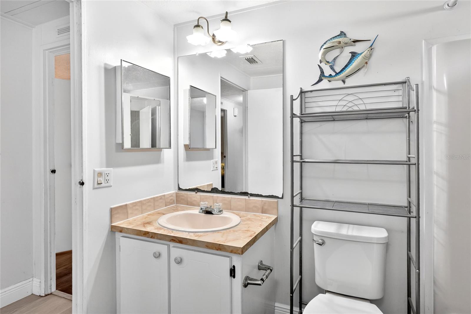 2055 S Floral Ave #296 Property Photo 27