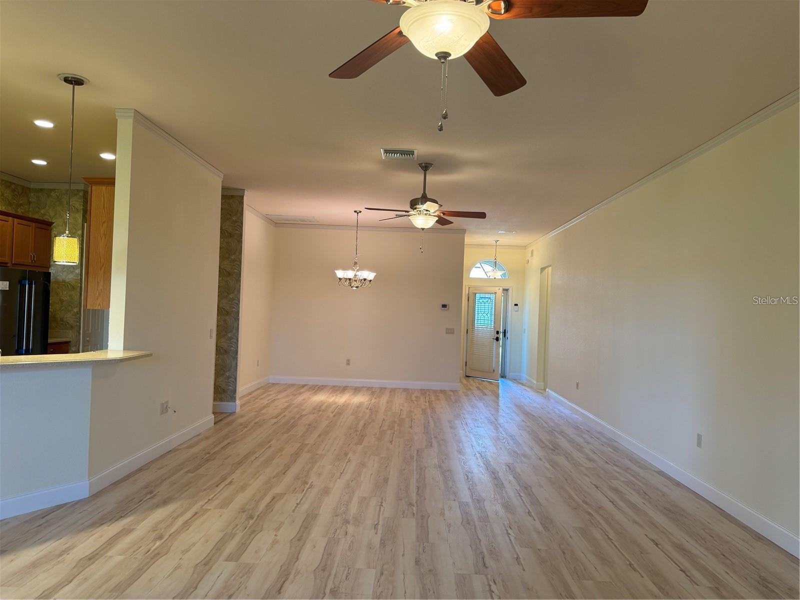 2470 Salzburg Loop Property Photo 5