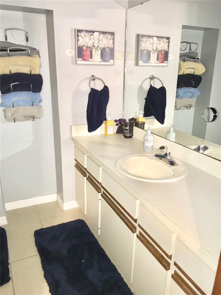 1930 Cattleya Dr #1930 Property Photo 17