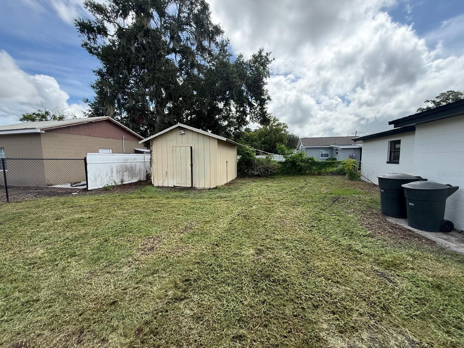 430 Lucille St Property Photo 29