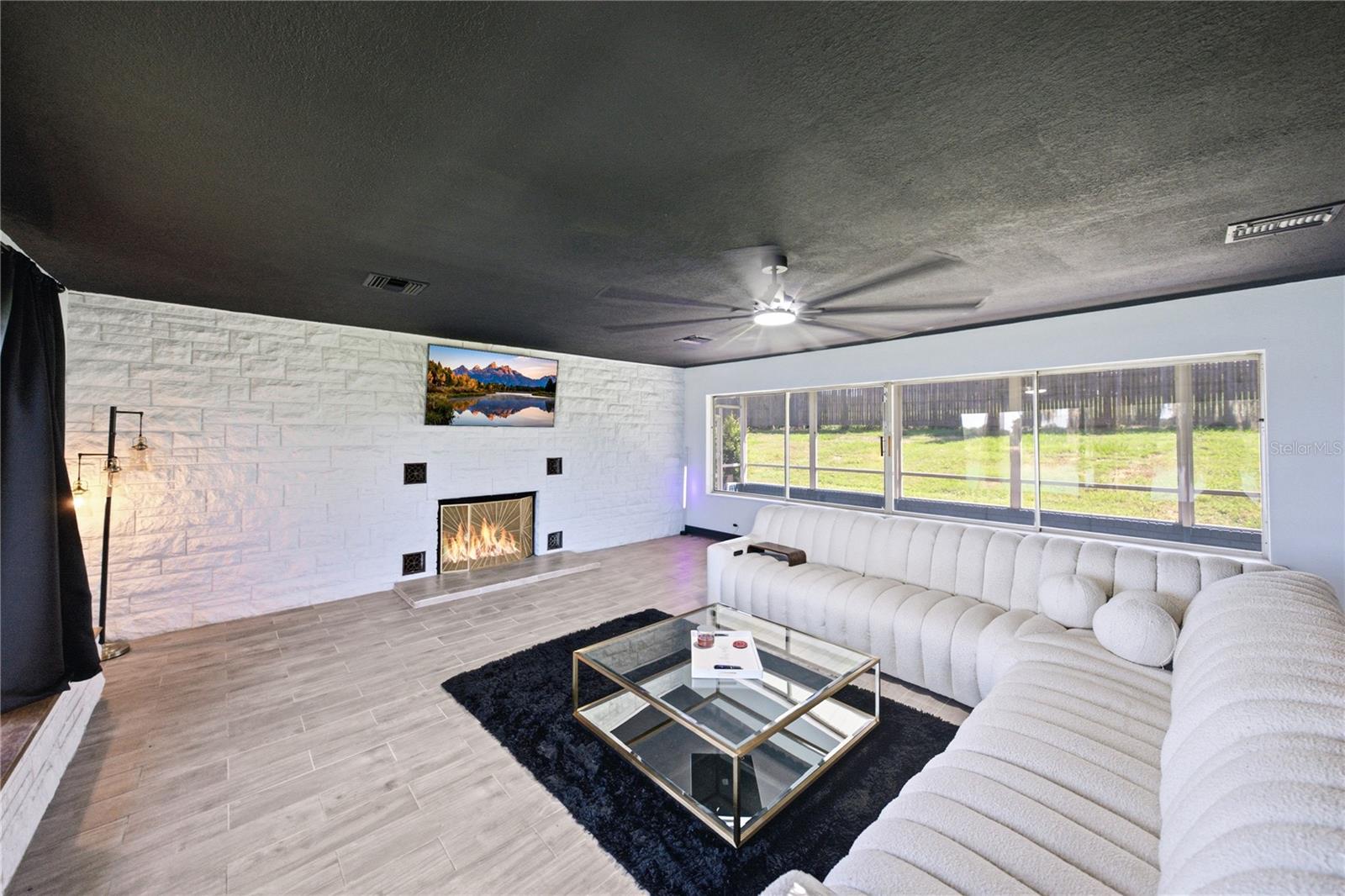 2120 Hurley Dr Property Photo 9